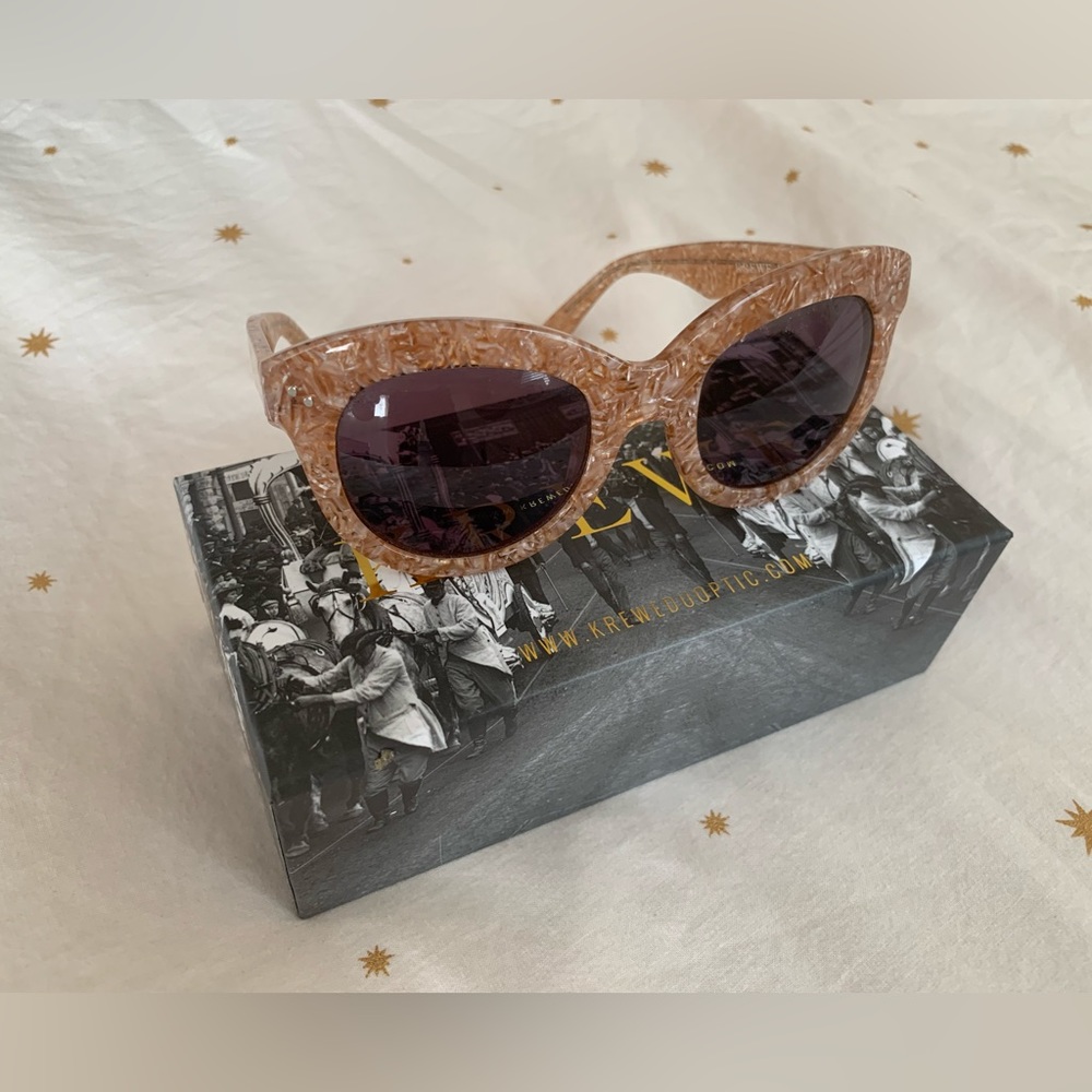 KREWE - Julia Cat-Eyed Sunglasses - Pink Marbled - Picture 4 of 11
